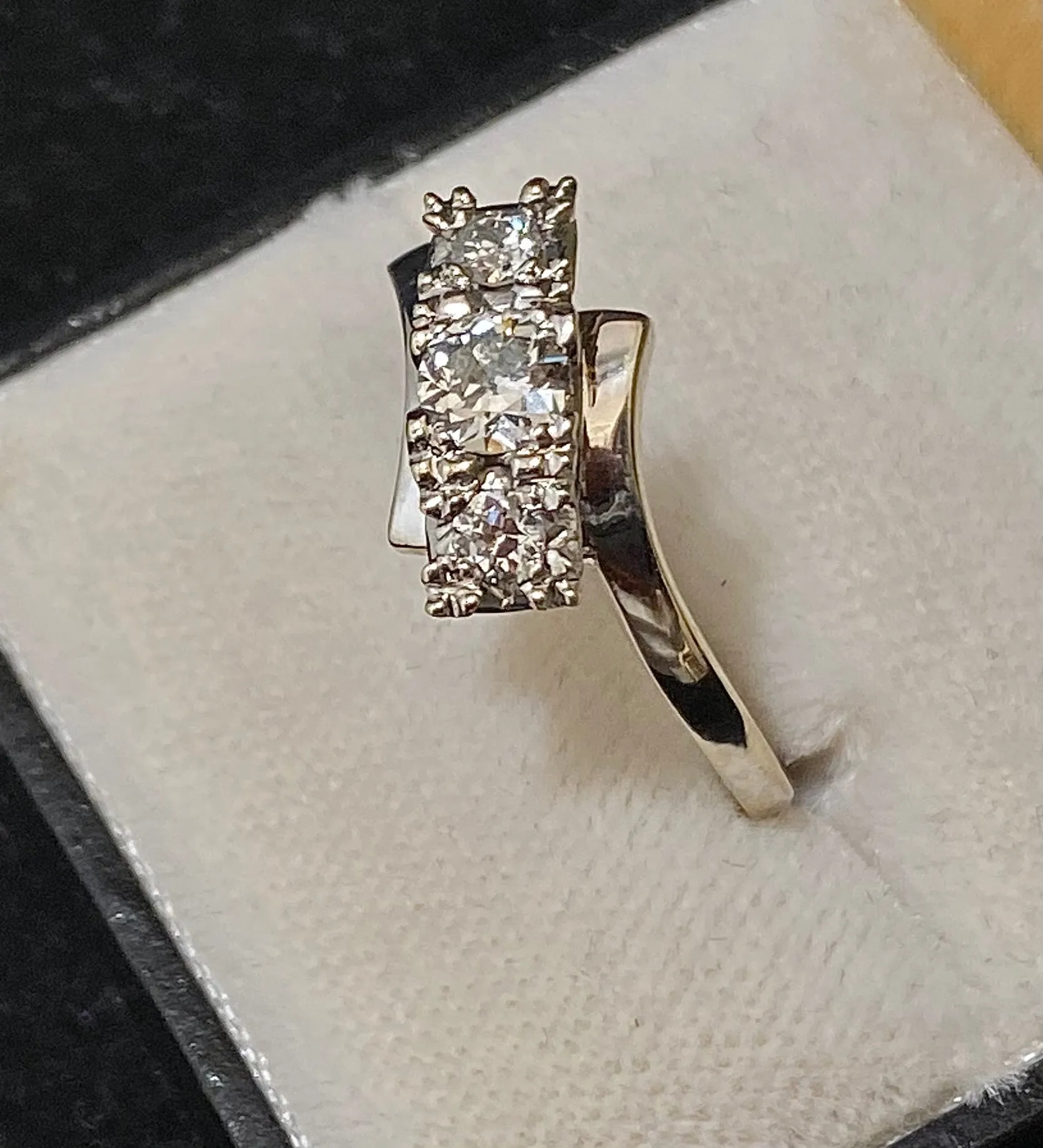 1920's Antique Unique Solid White Gold 3-stone Diamond Ring - $6K Appraisal Value w/CoA}