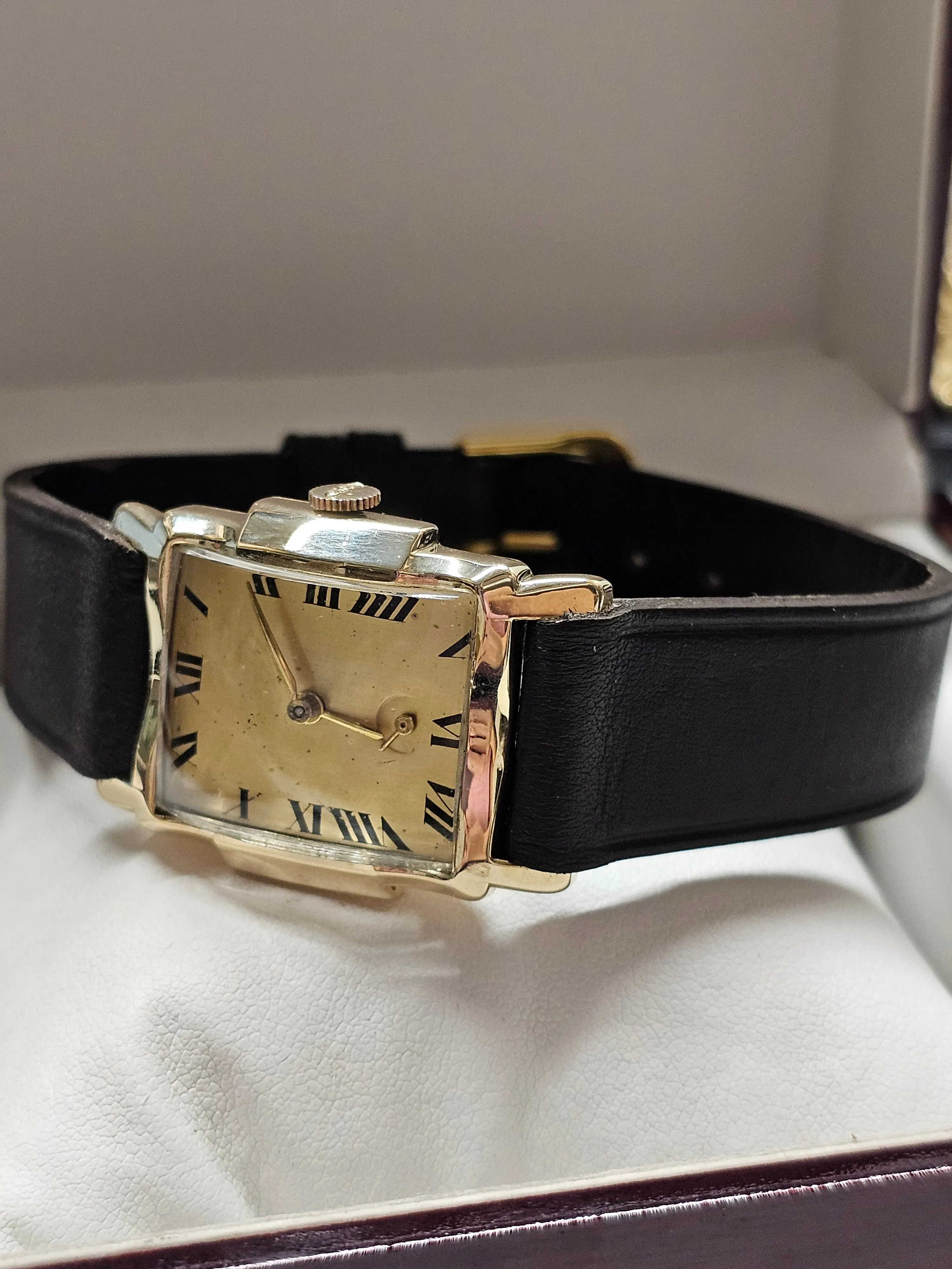 BULOVA Solid YG Vintage 1940's Unique Fancy Case Design Watch - $10K APR w/ COA!