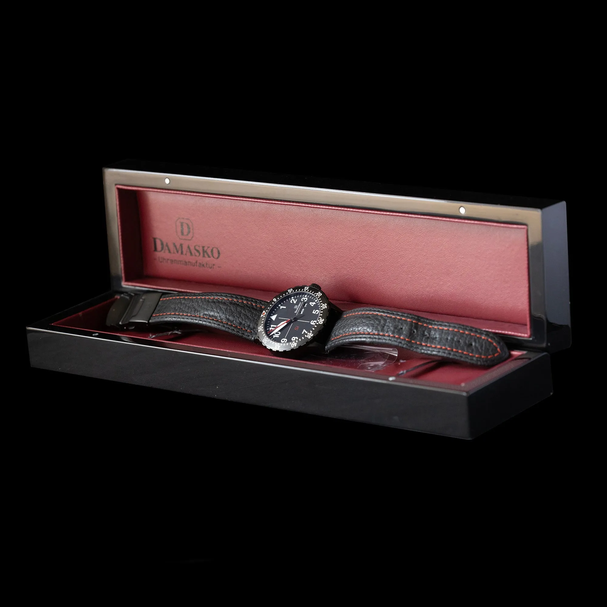 Damasko - DK10 Black 42mm