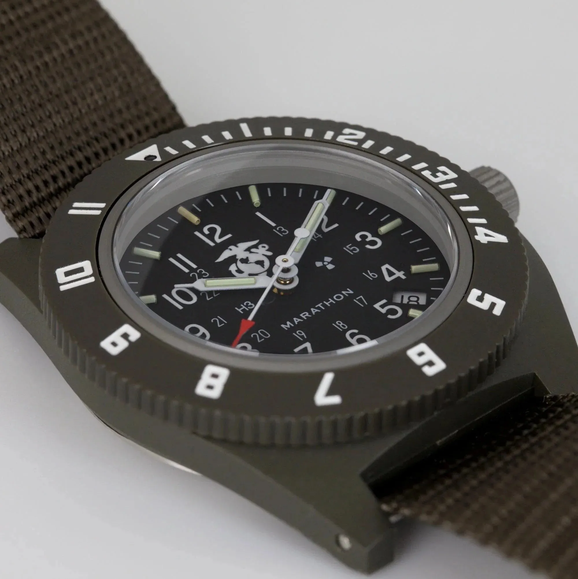 Marathon Pilot's Navigator with Date - 41mm USMC Sage Green USMC WW194013-S-SG-E