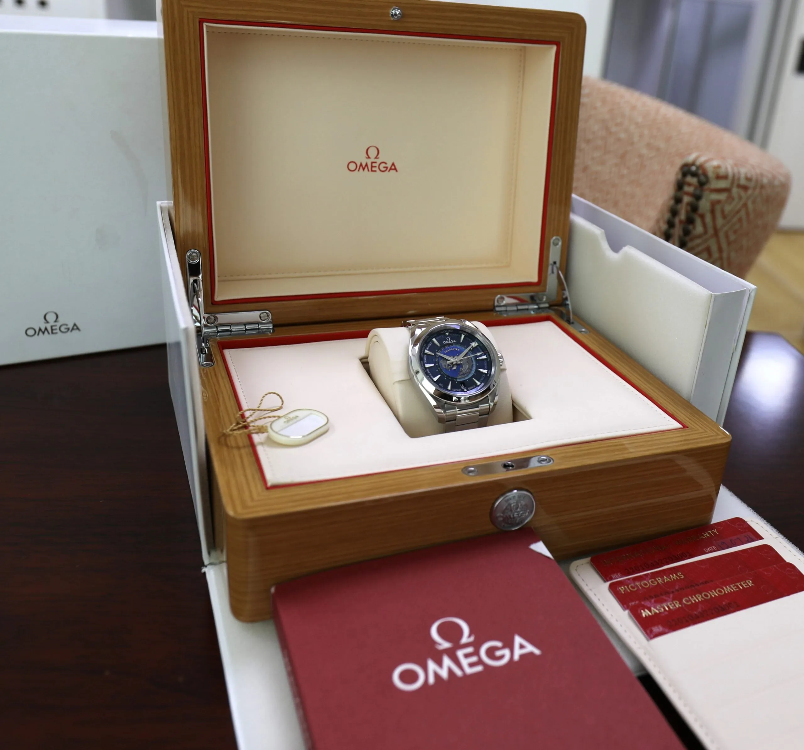 Omega Seamaster Aqua Terra GMT World Timer – 43mm