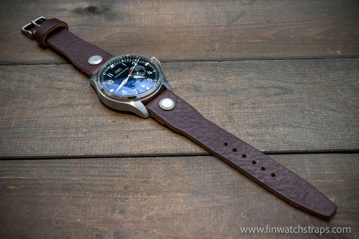 Open-ended leather watch strap with Chicago screws. Pilot style. Handmade in Finland.