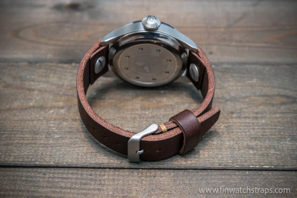 Open-ended leather watch strap with Chicago screws. Pilot style. Handmade in Finland.