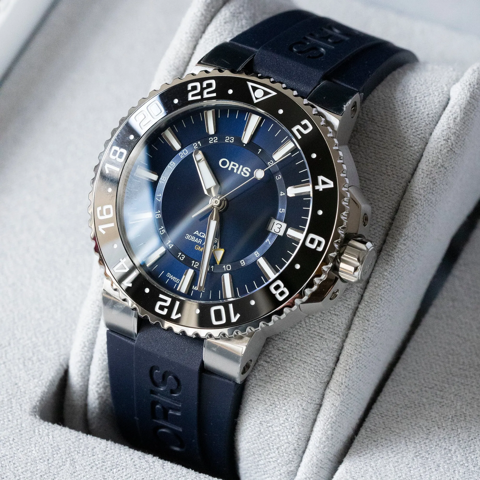 Oris - Aquis GMT Date 43.5mm