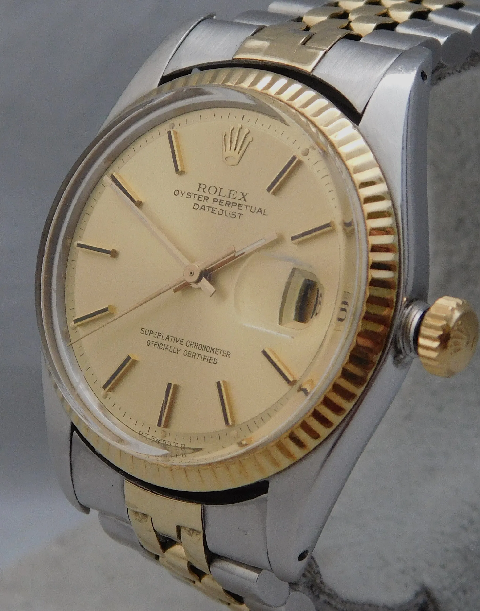 Rolex Datejust Ref. 1601 Champagne Dial 14k Solid Gold/SS 1974 Mens Watch....36mm