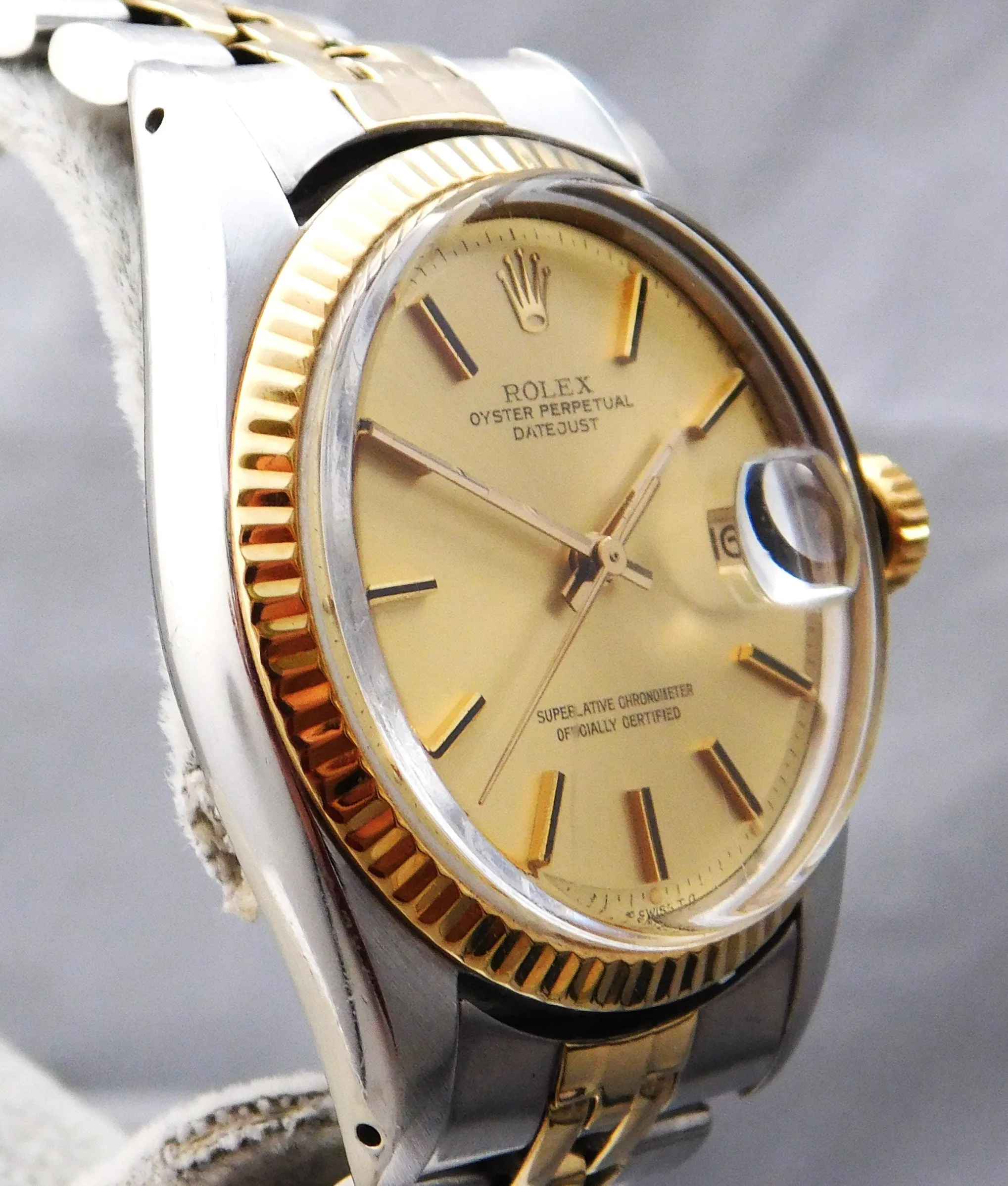 Rolex Datejust Ref. 1601 Champagne Dial 14k Solid Gold/SS 1974 Mens Watch....36mm