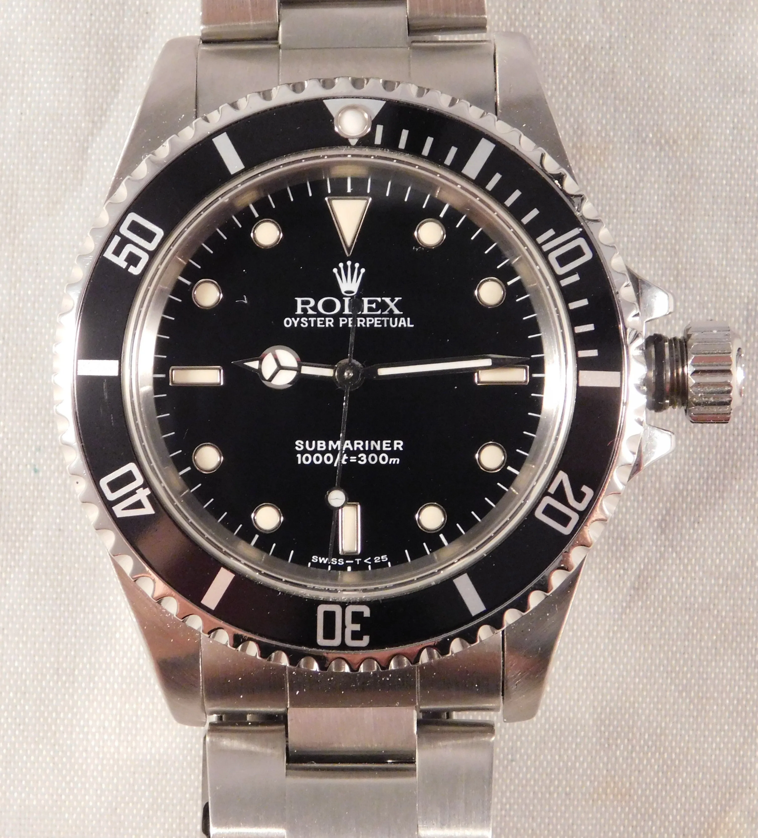 Rolex Submariner No Date 14060 SS Black Dial Vintage 1990 Mens Watch....40mm