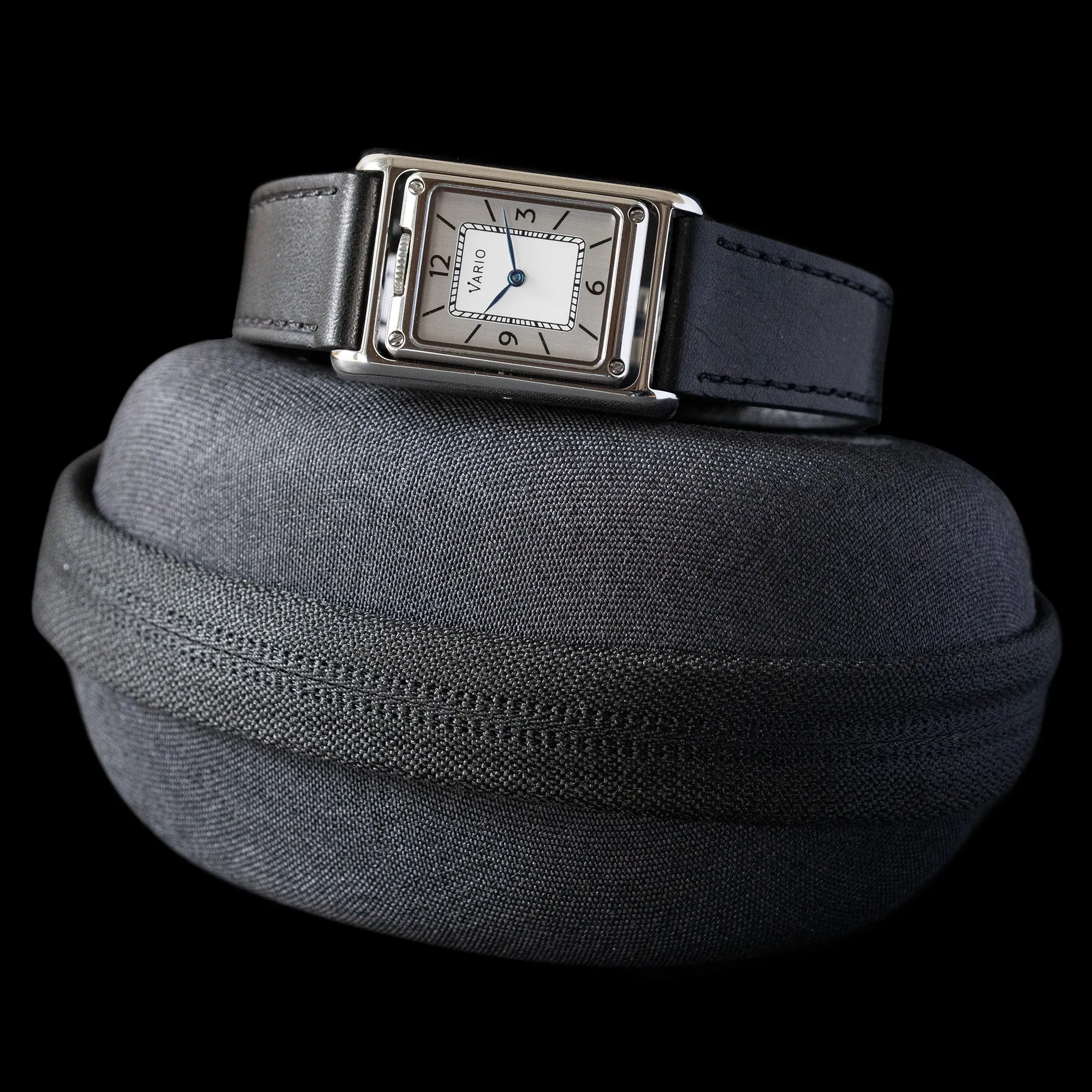 Vario - VERSA Reversible Dual Time Silver-Black Watch