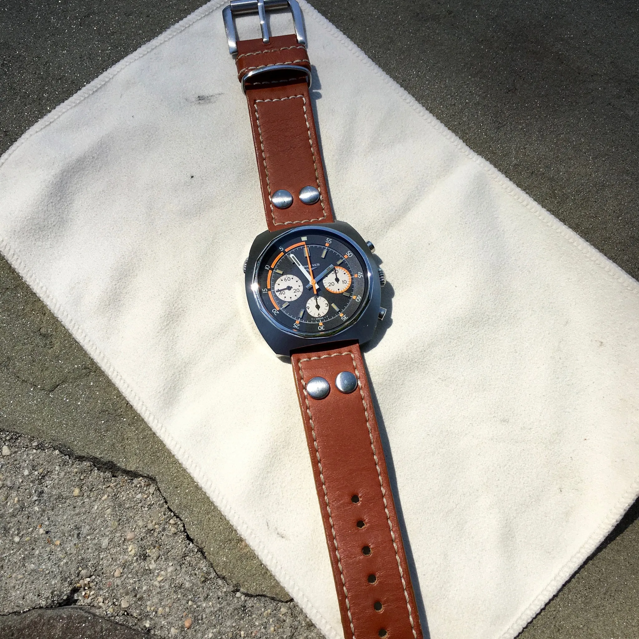 Vintage Longines 8224-4 Steel Chronograph Black Valjoux 726 Mens Watch