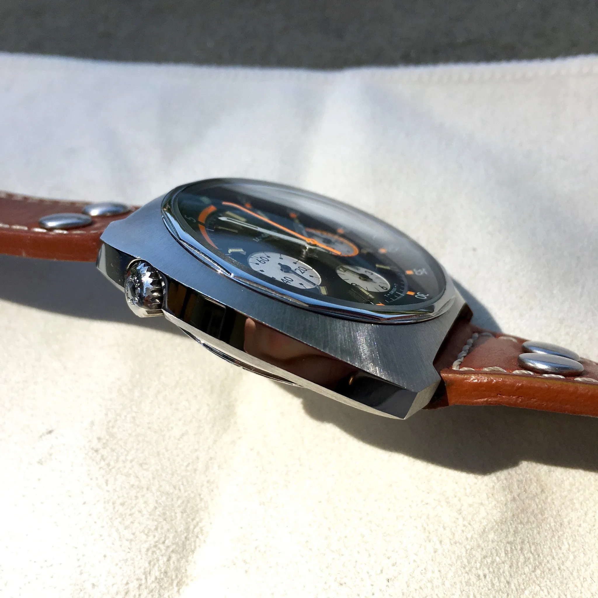 Vintage Longines 8224-4 Steel Chronograph Black Valjoux 726 Mens Watch
